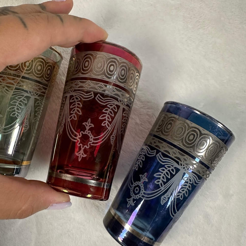 Vintage Egyptian Tea Glasses Set of 4 Etched Boho Colored Drinking Glasses - Picture 7 of 9